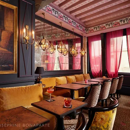 Hotel De Josephine Bonaparte Parijs